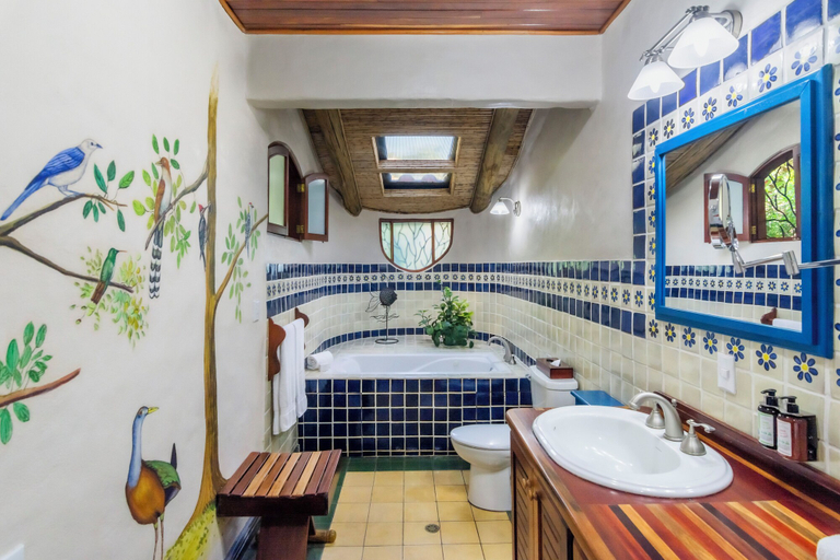Bathroom 4, Finca Rosa Blanca Coffee Farm and Inn, Santa Bárbara