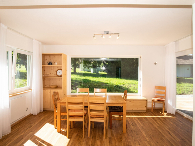 Dining 4, Family Escape With Pool, Ostallgäu