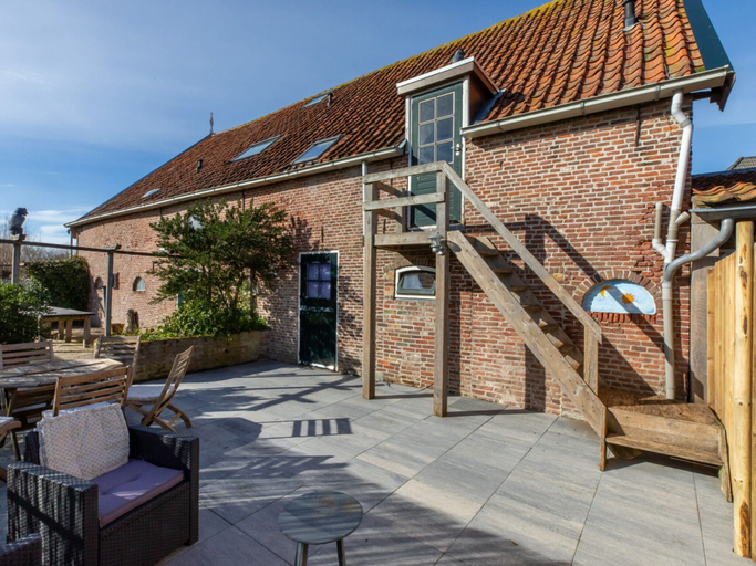 Exterior 4, Welcoming Holiday Home With Garden, Veere