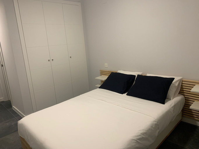Room 2, Belvilla by OYO Apartamento Port Avenue, Málaga