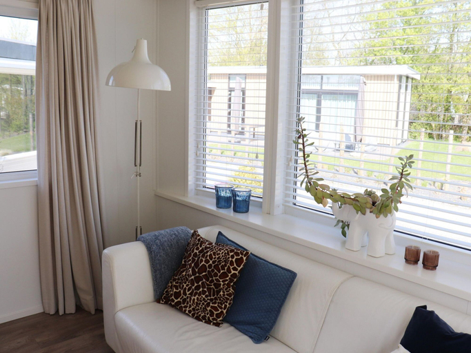 Living area, Cottage in Grou With Water Sports Access, Boarnsterhim