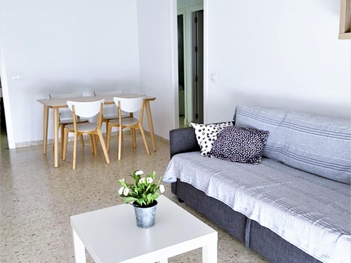Dining 4, Apartment in San Fernando Near Playa, Cádiz