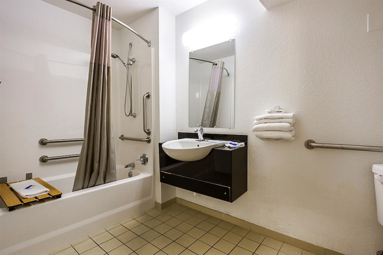 Bathroom 3, Motel6 Mesa, AZ - North, Maricopa