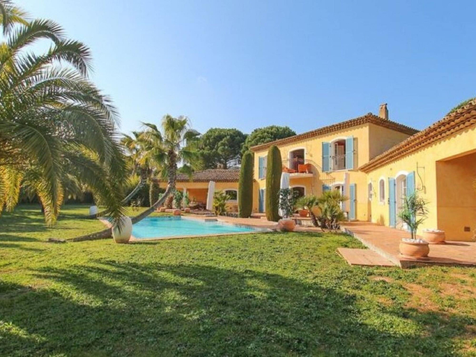Pool 4, Vibrant Holiday Home With Private Pool, Var