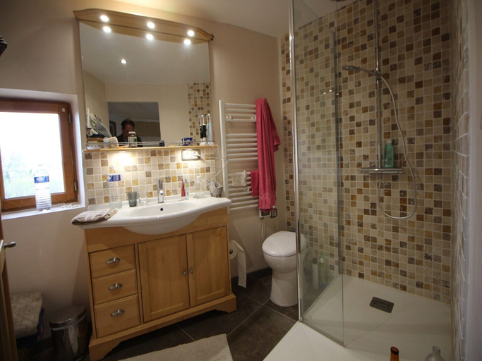 Bathroom 3, Scenic villa with View of the Gardon River, Gard