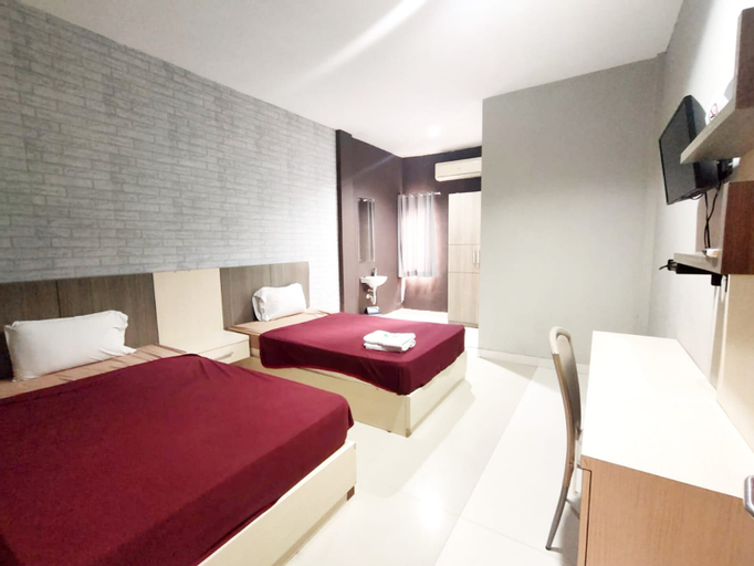 Bedroom 13