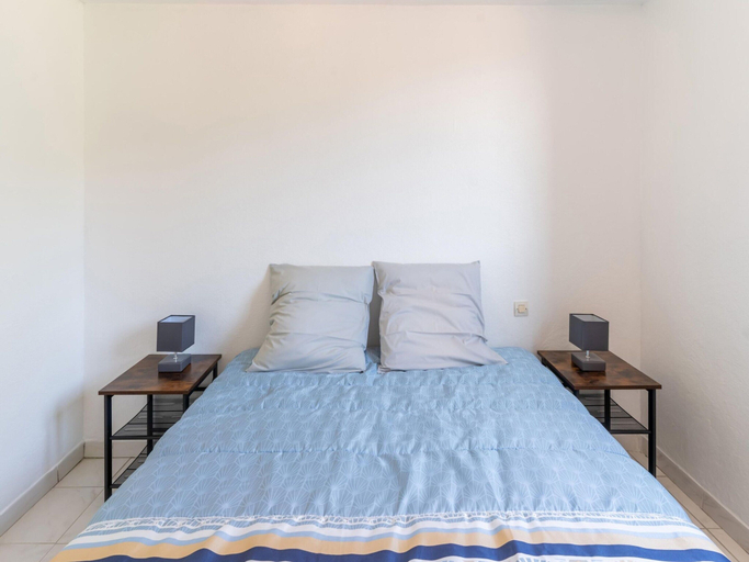 Room 3, Minerve Holiday Home With Garden, Hérault