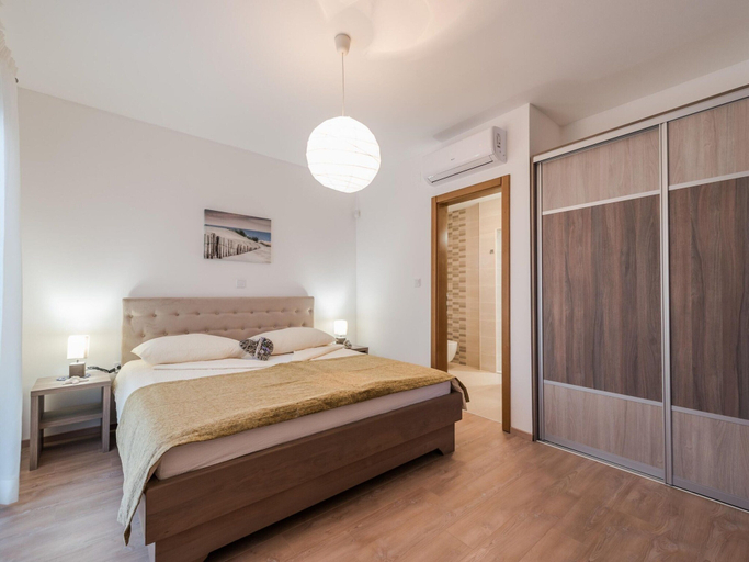 Room 5, Apartment in Croatia Near Adriatic Coast, Sukošan