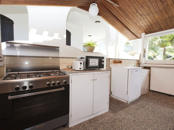 Private kitchen, Topazio Comfortable Holiday Residence, Cagliari