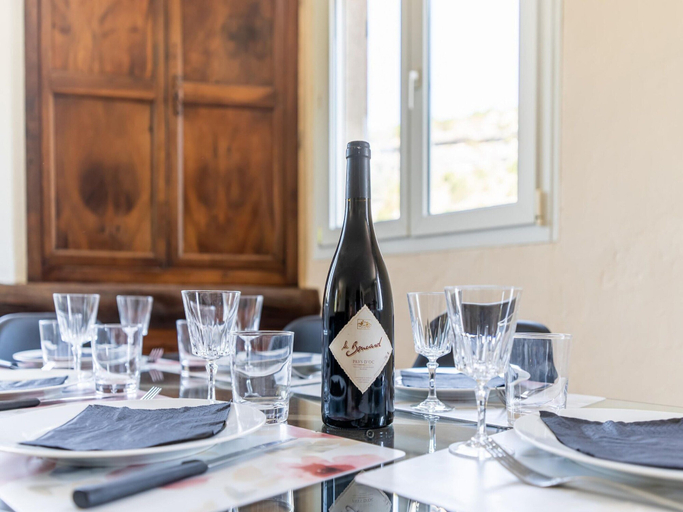 Dining 2, Minerve Holiday Home With Garden, Hérault