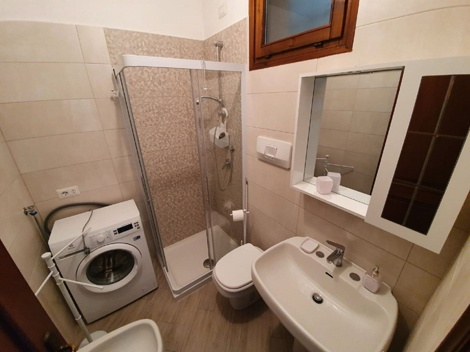 Bathroom 4, Belvilla by OYO Marineledda Trilocale 3, Olbia-Tempio
