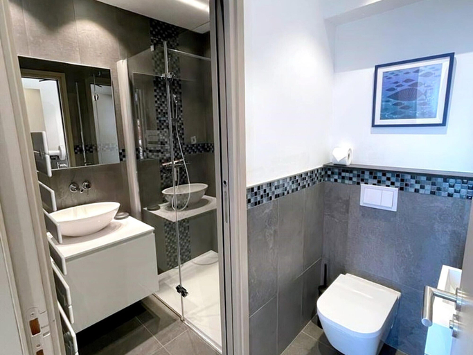 Bathroom 2, Villa in Gaou With Sea View and Beach, Var