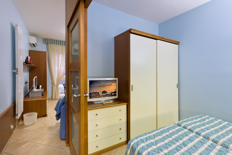 Bedroom 18