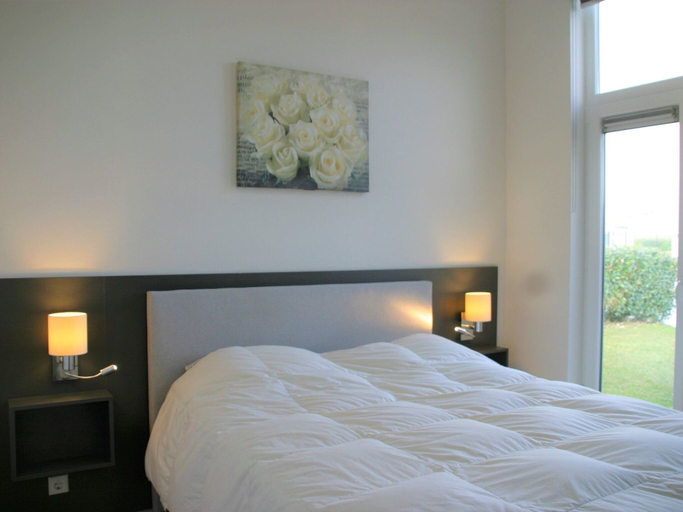 Bedroom 2, House in Zeeland by the Lake, Kapelle
