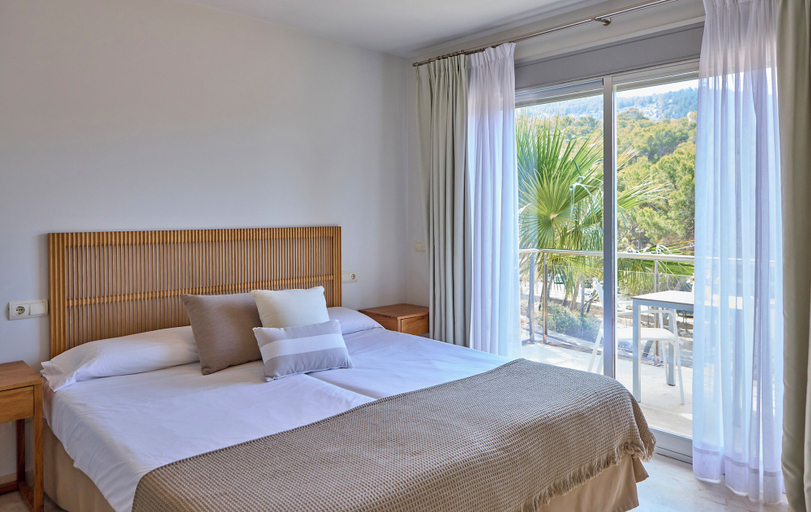 Bedroom 3, Universal Aquamarin Beach Houses, Baleares