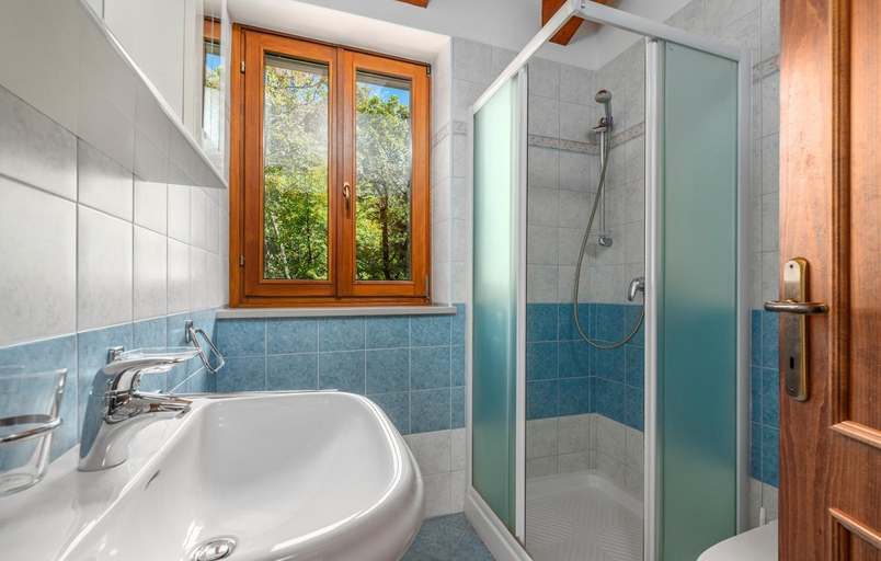 Bathroom 1, Villa Biljana Vlakovo, Raša