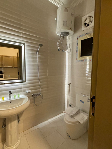 Bathroom, Tallaq hotel, Al Madinah Al Munawwarah