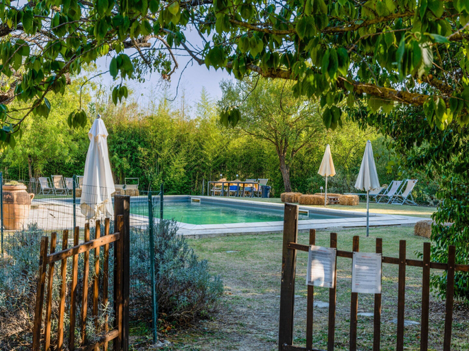 Pool 2, Belvilla by OYO Cotogno, Siena