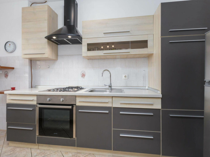 Private kitchen 4, Susnjic met Zwembad, Sveti Lovreč