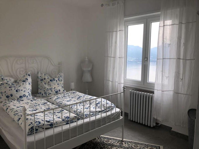 Bedroom 3, Majestic Apartment in Trarego-viggiona, Verbano-Cusio-Ossola