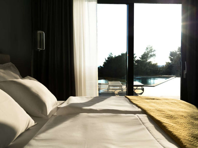 Bedroom 3, Stylish Stay With Hot Tub, Raša