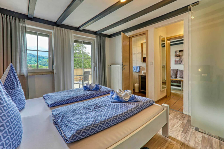 Room 4, Holiday Apartment Haus Leutner Bavarian Forest, Regen