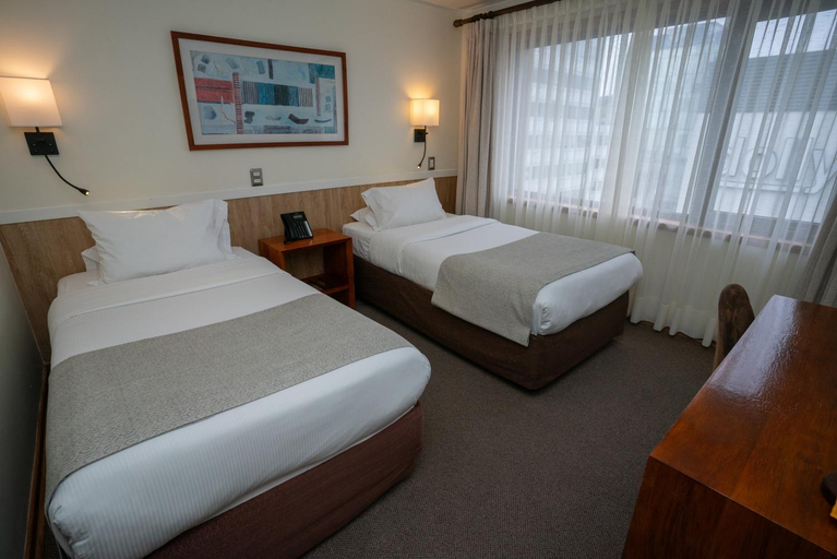 Bedroom 2, Hotel Don Luis Puerto Montt, Llanquihue