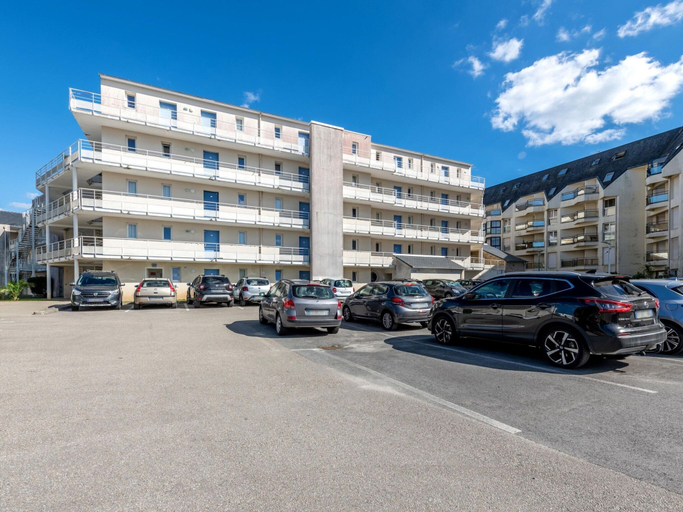 Exterior 4, Apartment in France With Balcony & Parking, Finistère