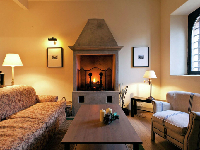 Room 2, Apartment in a Famous Monferrato Castle, Alessandria