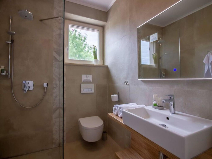 Bathroom 4, Villa Mijn Koltrina, Svetvinčenat