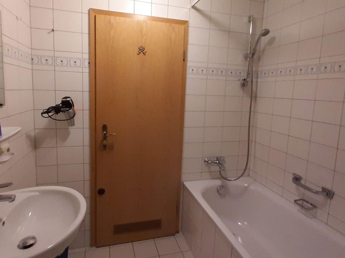 Bathroom 4, Ferienwohnung in Bayrischzell, Miesbach