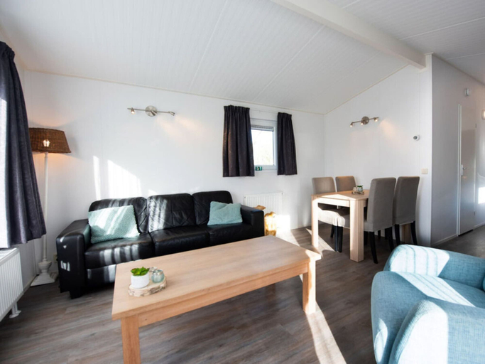 Living area, Holiday Home Chalet Drenthe, Ooststellingwerf