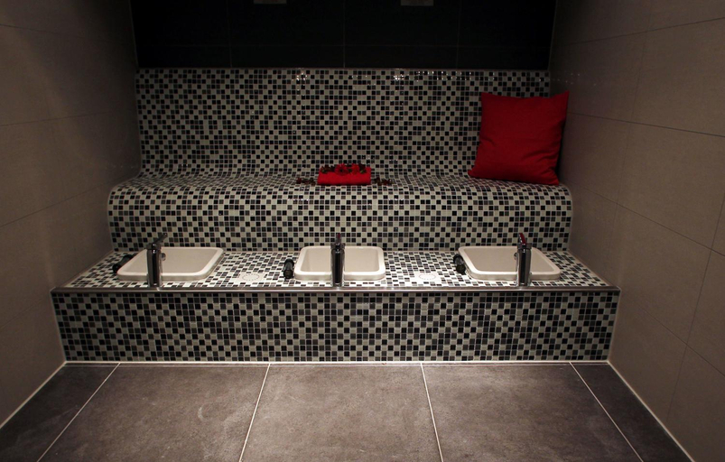 Bathroom 4, Hotel Bornholm, Terschelling