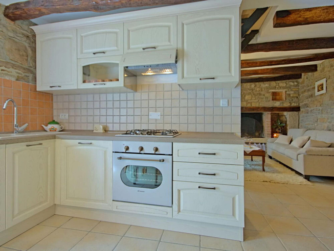 Private kitchen 2, Alba Comfortable Holiday Residence, Oprtalj