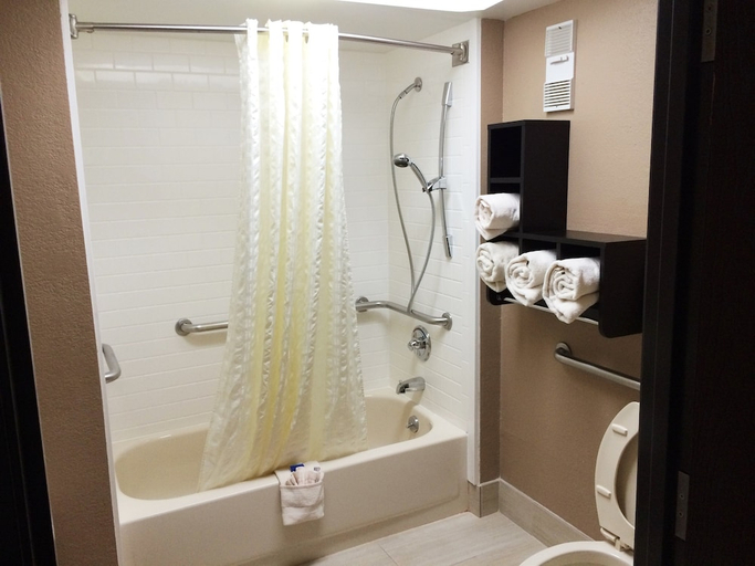 Bathroom 4, Best Western Plus Galleria Inn & Suites, Shelby