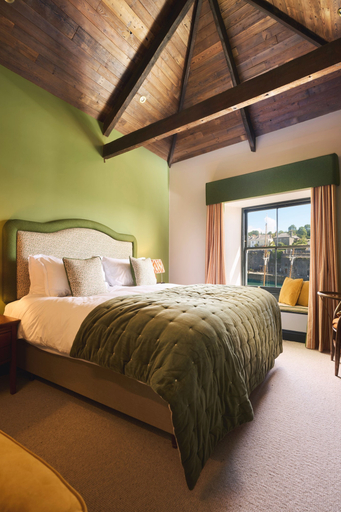 Bedroom 3, Pier House, Cornwall