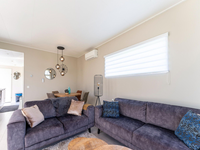 Living area 5, Rural House on Park Near Molenschot, Gilze en Rijen