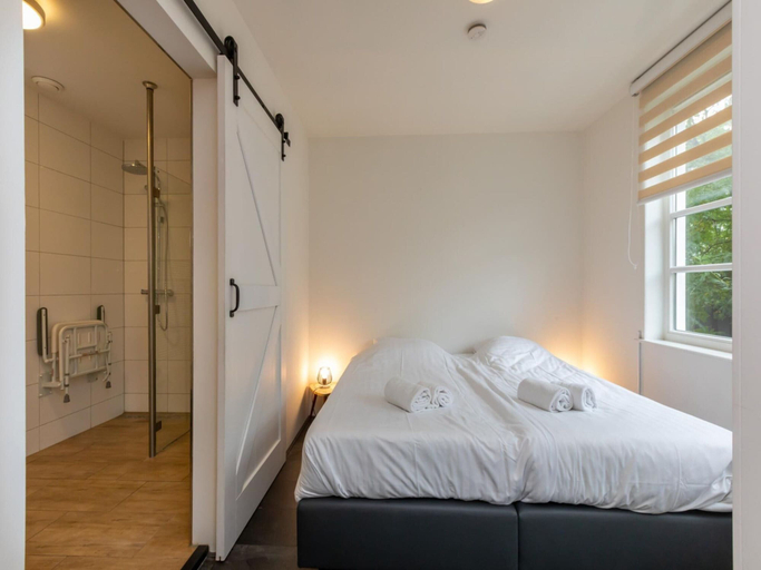 Bedroom 2, Holiday Home in Zeeland With Romantic Terrace, Schouwen-Duiveland
