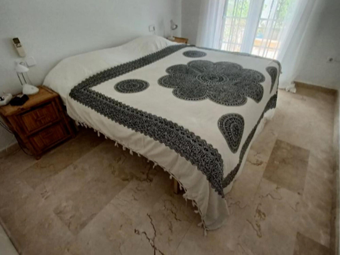 Room 2, Belvilla by OYO Pera, Alicante