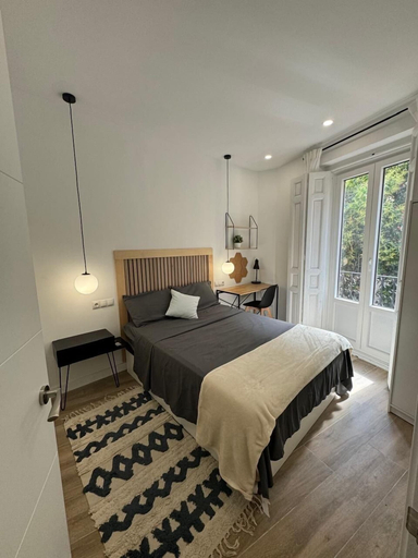Bedroom 3, Plaza mayor, Madrid