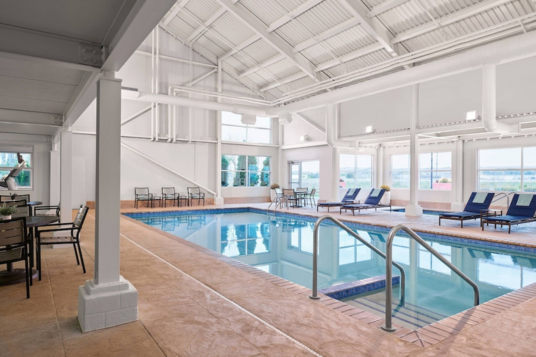 Sport & Beauty, Delta Hotels Milwaukee Northwest, Waukesha