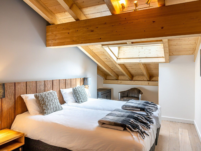 Room 5, Apartment in France Near Scenic Mountains, Haute-Savoie