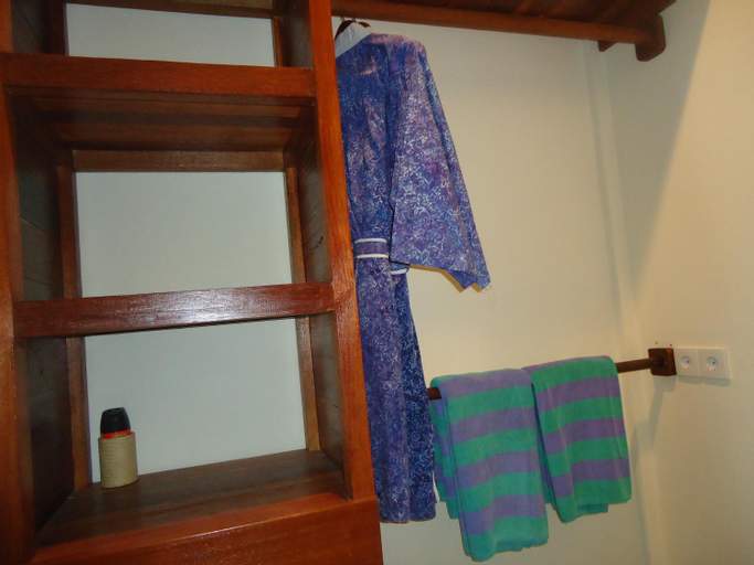 Bathroom 9