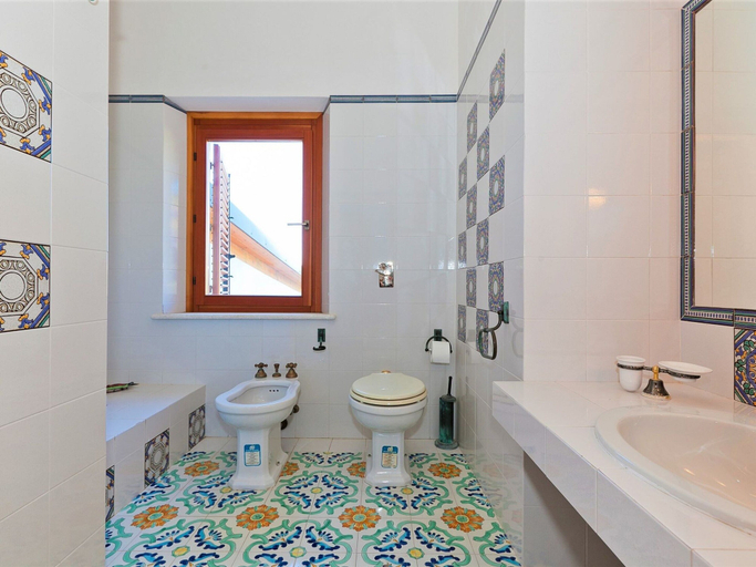Bathroom 4, Belvilla by OYO Villa Le Palme Nove, Trapani