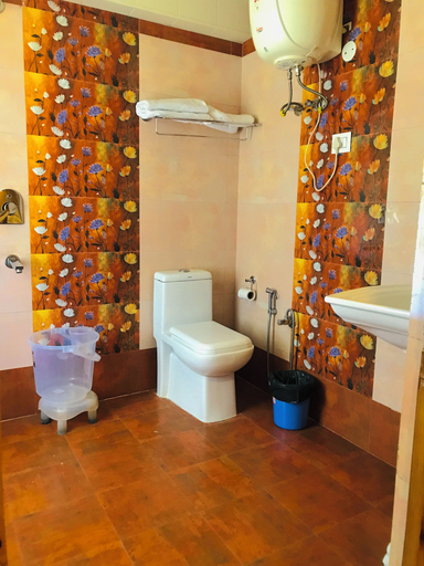 Bathroom 4, The Avenue Hotel Manali, Kullu