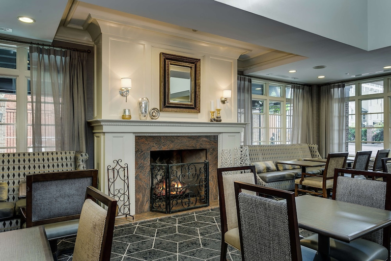 Food & Drinks 5, Hampton Inn & Suites Mobile-Downtown Historic District, Mobile