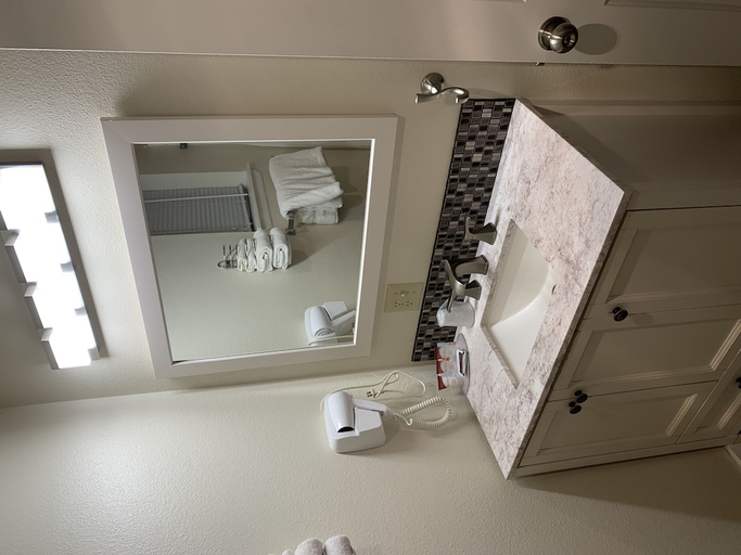 Bathroom 3, Morgan Inn And Suites, Umatilla