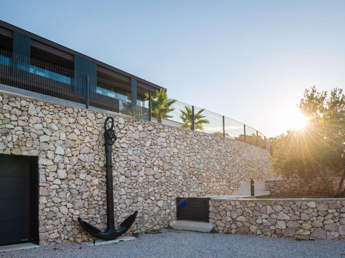 Garden, Elegant Villa with Indoor Pool, Raša