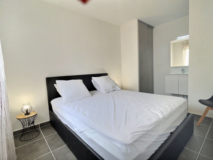 Others 4, Maisonette With two Bathrooms Near Valras Beach, Hérault
