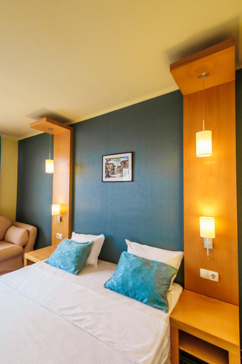 Bedroom 2, Mirage Hotel, Nesebar